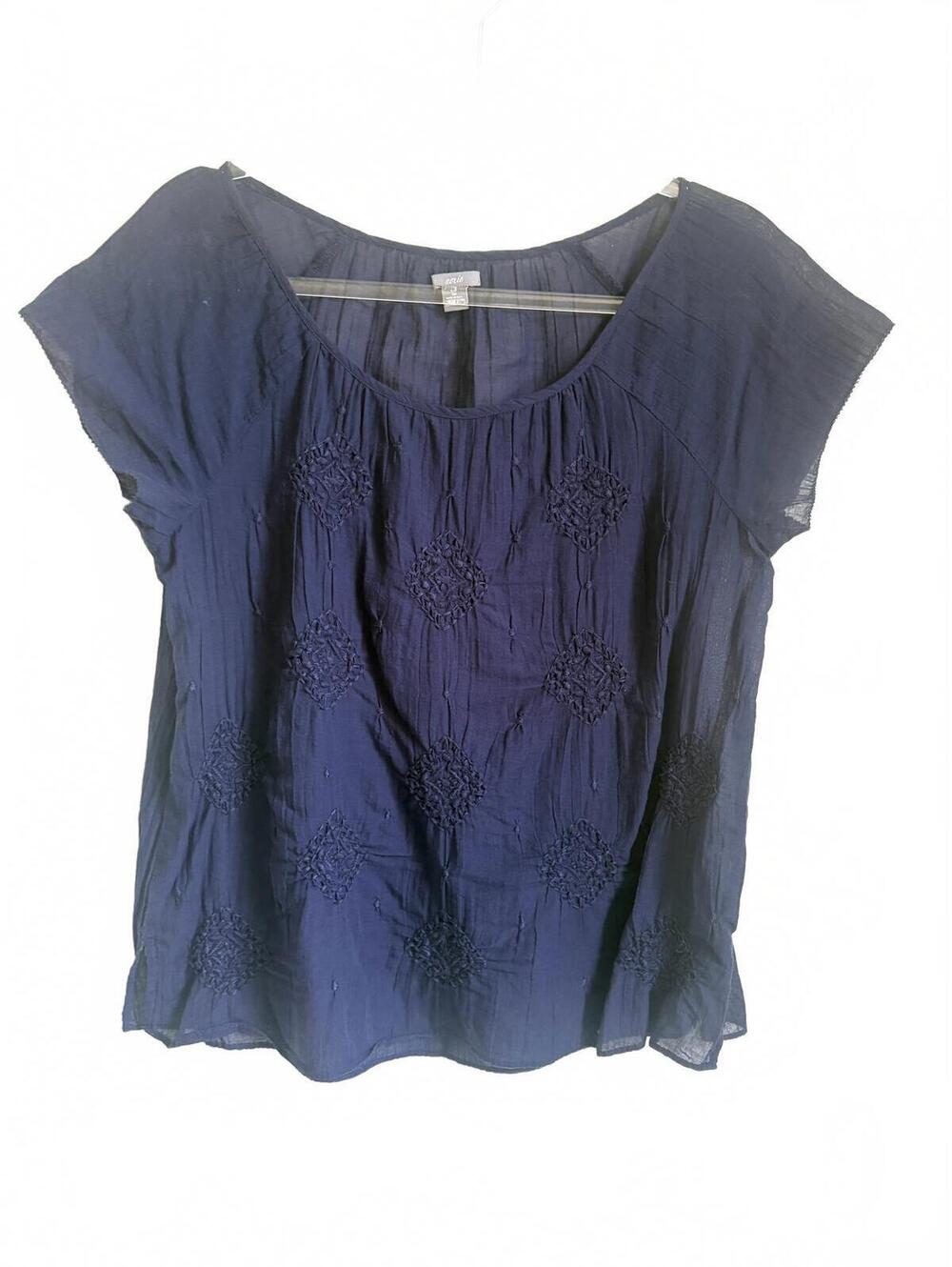 aerie | Beautiful Short Sleeve Navy Blue Thin Embroidered Top Size S